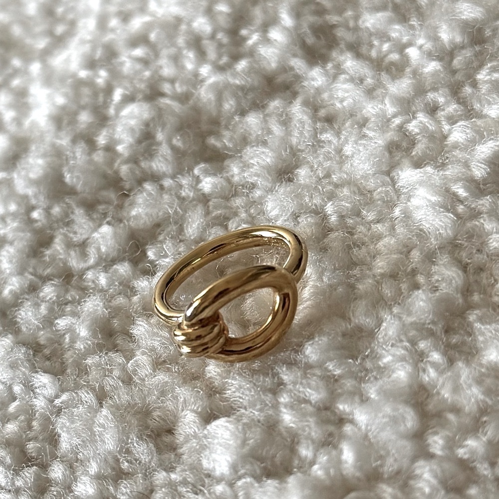 Elizabeth and James gold plated knot ring